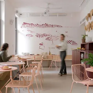  Hostel Slo